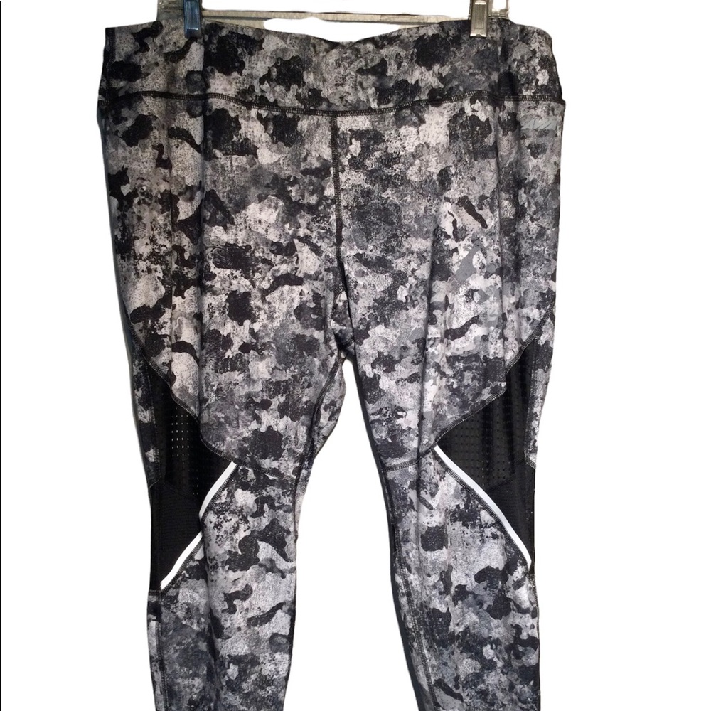 Avia workout leggings black white print cropped black lace sheer details…